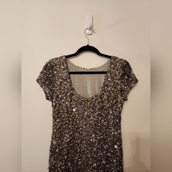 Adrianna Papell Beaded Gown Lead sz 8P - Picture 5 of 10